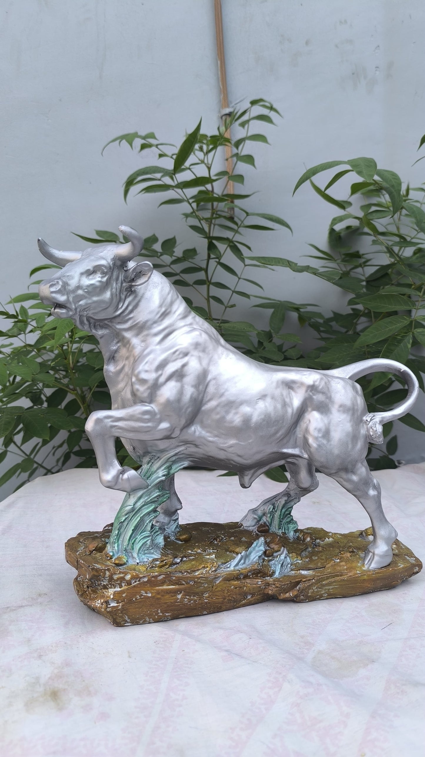 13 Inch Silver Bull Showpiece | Powerful Ox Idol for Office Desk, Home Decor & Gifting