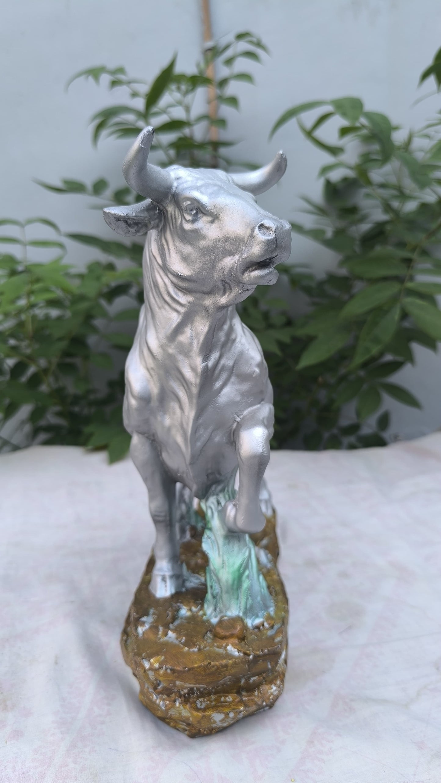 13 Inch Silver Bull Showpiece | Powerful Ox Idol for Office Desk, Home Decor & Gifting
