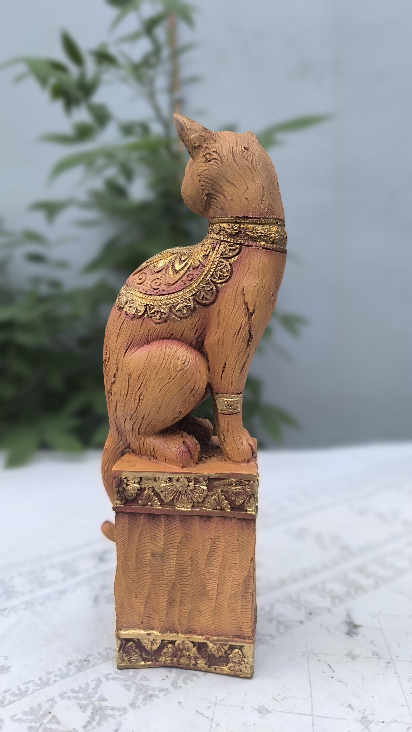 13 Inch Antique Cat Showpiece Set | Decorative Resin Cats on Pedestal for Home Décor